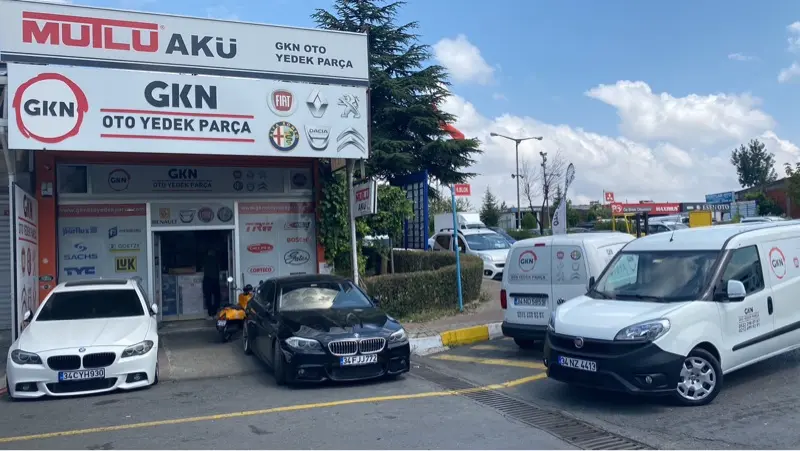 GKN OTO YEDEK PARÇA logo